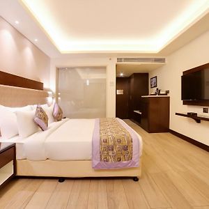 Budget King Room